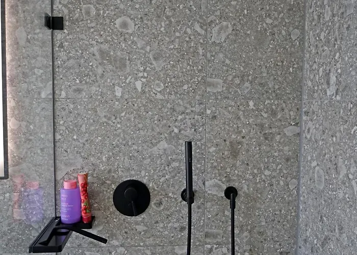 アパート Loft H12 *